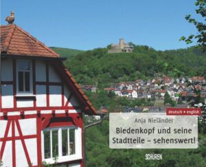 Kleinstadtflair vor historischer Kulisse, umgeben von abwechslungsreicher Natur – so lässt sich Biedenkopf mit wenigen Worten treffend beschreiben. Der Luftkurort Biedenkopf mit seinen 9 Stadtteilen liegt malerisch im oberen Lahntal und wird von bewaldeten Bergen umrahmt. Die schöne Mittelgebirgslandschaft gehört zu den Ausläufern des Rothaargebirges und bildet eine natürliche Begrenzung zum benachbarten Bundesland Nordrhein-Westfalen. Im Jahr 1254 wird Biedenkopf erstmals in einer Urkunde als „Stadt“ bezeichnet und blickt somit auf eine fast 800-jährige Geschichte zurück, die im heutigen Stadtbild eine Vielzahl von baulichen Zeugnissen unterschiedlicher Epochen aufweist. Dieser Bildband zeigt mit über 100 Farbfotos den Charme der Stadt Biedenkopf und aller Ortsteile.