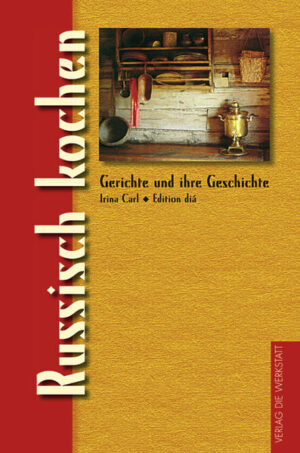 Manche russischen Leckerbissen wie Lachs, Kaviar, Krimsekt oder Wodka schafften es, in aller Welt bekannt zu werden. Doch auch die eher bodenständigen Gerichte wie Soljanka oder Pirogi finden immer mehr Freunde. Kenntnisreich wirft Irina Carl einen Blick auf die Moskauer Kochtraditionen sowie die modernen kulinarischen Entwicklungen Russlands, die einige Überraschungen bergen. Die russische Küche kennt z.B. wie keine andere Nationalküche eine große Vielfalt an köstlichen Suppen. Aber auch Pilze standen in dem waldreichen Land immer auf dem Speiseplan und sind bis heute aus der russischen Küche nicht wegzudenken. Entgegen jeglicher Vorurteile kann der Tee in Russland als Nationalgetränk betrachtet werden, und der Wodka wird nicht nur getrunken, sondern gern auch zum Kochen verwendet. Kein Gast verlässt hungrig die russische Tafel, und mit diesem Buch kein Koch Not leidend die Küche.