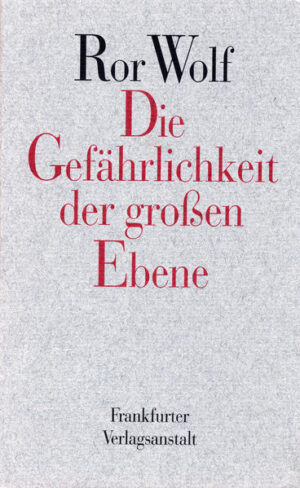 DIE GEFÄHRLICHKEIT DER GROSSEN EBENE enthält den titelgebenden Reise-Roman und die ›Abenteuerserie‹ PILZER UND PELZER in der erweiterten, vollständigen Ausgabe. Wolfgang Werth urteilte bei Erscheinen der Erstausgabe: 'PILZER UND PELZER, diese sprachliche Chaplinade voller spaßhafter Effekte und voller hintersinniger Komik, darf den hierzulande sehr raren Kabinettstücken des literarischen Witzes zugezählt werden. Ror Wolf gelingt es, den Leser von der ersten bis zur letzten Seite zu amüsieren und zu verblüffen, ohne auch nur für eine Zeile das anspruchsvolle Niveau zu verlassen, auf dem er seine fruchtbaren Experimente mit der Sprache treibt.' Volker Hage schrieb in der Frankfurter Allgemeinen Zeitung über DIE GEFÄHRLICHKEIT DER GROSSEN EBENE: 'Was erzählt wird, nimmt Wolfs Prosa nicht selten im gleichen Atemzug wieder zurück. Sie fabriziert so ein Gaukelspiel, das die Lust des Lesers, seine Vorstellungskraft zu mobilisieren, immer wieder aufs neue anstachelt, um ihn dann in der Luft hängen zu lassen - quasi auf einem jener unsicheren Balkons, die bei Wolf unweigerlich in die Tiefe stürzen.'