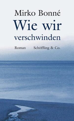 »Wie wir verschwinden«, der erwartete neue Roman von Mirko Bonné, erzählt eine große Geschichte der Erinnerung: Raymond, Witwer mit zwei so lebhaften wie eigensinnigen Töchtern, erhält nach Jahrzehnten des Schweigens einen Brief seines todkranken Jugendfreundes Maurice, der ihn in die gemeinsam erlebte Vergangenheit zurückversetzt: nach Villeblevin, wo 1960 Albert Camus bei einem Autounfall ums Leben kam. Ein französisches Dorf und ein historisches Ereignis werden für zwei Jugendfreunde zum symbolischen Angelpunkt, um die fünfzig zurückliegenden Jahre zu erinnern und ihre Schicksalhaftigkeit anzuerkennen. Erinnerung an die eigene Jugend und Sterben eines Idols verbinden sich zu einem ergreifenden Roman, der Mirko Bonné als einen der bedeutenden Autoren unserer Zeit zeigt. Wie wir verschwinden ist ein großes Buch der Erinnerung, ein Roman unseres Lebens wie des Sterbens einer Ikone des letzten Jahrhunderts: Albert Camus.