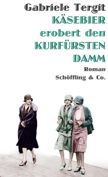 In sechs rauschhaften Wochen schrieb Gabriele Tergit ihren ersten Roman, der sie 1931 mit einem Schlag berühmt machte. KÄSEBIER EROBERT DEN KURFÜRSTENDAMM erzählt von Aufstieg und Fall des Volkssängers Käsebier, den ein Zeitungsreporter in einem billigen Varieté entdeckt. Um Eindruck in seiner Redaktion zu machen, puscht er ihn zum Megastar hoch. Immobilienmakler und Spekulanten hängen sich an den schnellen Ruhm, die gelangweilten Damen der guten Gesellschaft pilgern in die Vorstellungen, Käsebier wird hemmungslos vermarktet. Gabriele Tergit, die erste deutsche Gerichtsreporterin, ist nicht nur eine unerbittlich genaue, sondern auch mitfühlende Beobachterin. Pointierte und hoch komische Dialoge machen neben der präzisen Schilderung der gesellschaftlichen Milieus - vom Tanzmädchen über den Tischlermeister bis zum Medienmogul - den Reiz ihres Romans aus. Ihr eigener Arbeitsplatz wird dabei besonders unter die Lupe genommen: die Kulturredaktion des Berliner Tageblatts. Berlin, die weit östlich gelegene Stadt, war schon damals ein so idealer wie schwieriger Ort für Kreative.