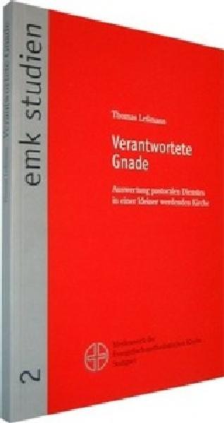 Der alljährlich erlebte Rückgang der Kirchenglieder forderte Leßmann heraus, sich dieser immer wieder verdrängten Realität zu stellen. In einer historischen Analyse werden Ansätze zur Auseinandersetzung genauso aufgezeigt wie erfolgte Verdrängungen und die stete Wiederkehr unbewältigter Fragen und Probleme. In einem exegetisch-theologischen Schritt zeigt er die schon in Jesu Verkündigung und in den Briefen des Paulus vorkommende Grundlage aller Bewertungs- und Auswertungskriterien menschlichen Dienstes auf: es kann und muß nach dem verantwortlichen Umgang mit der anvertrauten Gnade gefragt werden. Die Betonung dieses Aspektes methodistischer Theologie und systematisch-theologische Überlegungen unterstreichen diese Position. Um außer offiziellen Dokumenten Menschen mit ihren Erfahrungen und Einsichten einzubeziehen, wird ein Frageraster entwickelt, das den Interviewten Fragen stellt zu: Berufung, dem Ziel der Arbeit, der dienstlichen Aufgabenbeschreibung, zum eigenen Umgang mit dem zahlenmäßigen Niedergang, zu Krisen und ihrer Bewältigung und zu Motivationen und Demotivationen des Dienstes. Aus den Auswertungen der Dokumente und Interviews werden Konsequenzen und Empfehlungen für die kirchliche Arbeit abgeleitet.