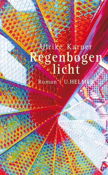 Die junge Muslimin Ebru ist lesbisch, der Skandal in ihrer Familie groß. Allah und der Regenbogen? Eine Zwangsheirat soll da Normalität herstellen. Doch Ebru kann fliehen und kostet inzwischen ihre neu gewonnenen Freiheiten voll aus. Obwohl sie oft an Mona, ihre erste Liebe denken muss ... Auch Ebrus Bruder bekommt den massiven Druck der Tradition zu spüren: Jetzt soll der Sohn die Familienehre retten. Kurzerhand wird für Tarik eine türkische Braut eingeflogen. Aber auch er beginnt sich zu weigern - nicht zuletzt wegen Lena … Doch wer wird nun die hohen Ehrenschulden zahlen? Ulrike Karner schreibt anschaulich über die Allmacht der Väter und die mutige Suche nach neuen Wegen für ein freies Leben und Lieben.