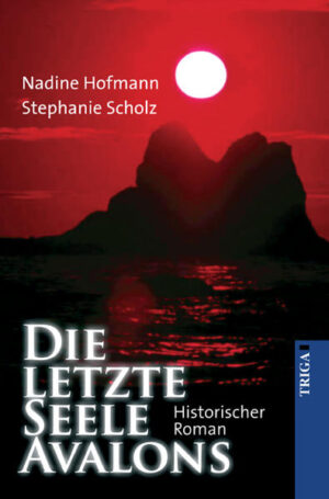 Dieser Roman erzählt eine mystische Liebesgeschichte über verwandte Seelen, deren Liebe die Jahrhunderte überdauert. Er erzählt eine magische Geschichte, die in den Wirren des Mittelalters beginnt und in der heutigen Zeit endet, und er erzählt eine romantische Geschichte über eine junge Frau, die ein neues Leben beginnt, um ein altes abzuschließen. Es sind die Schicksale dreier Frauen in unterschiedlichen Zeiten, deren Leben unweigerlich miteinander verknüpft sind - und nur der Mond kennt ihr Schicksal. Pressestimmen: Roland Roth Verlag auf www.amazon.de Juni 2008: eine gelungene Erzählung, Über den Inhalt: eine mystische Liebesgeschichte über verwandte Seelen, deren Liebe die Jahrhunderte überdauert. Eine magische Geschichte, die in den Wirren des Mittelalters beginnt und in unserer heutigen Zeit endet. Eine romantische Geschichte über eine junge Frau, die ein neues Leben beginnt, um ein altes abzuschließen. Erzählt werden parallel die Schicksale dreier Frauen in zwei verschiedenen Zeiten. Ihre Leben sind unweigerlich miteinander verknüpft und nur der Mond kennt ihr Schicksal. Ich muss ehrlich sagen, dass mir selten eine so gelungene Geschichte untergekommen ist. Gefühlvoll, spannend und mitreißend zugleich, läßt einen dieser Roman um die Schicksale dreier Frauen nicht mehr los. Der Autorin ist eine grandiose Erzählkunst gelungen, die hoffentlich noch in weiteren Büchern ihre Fortsetzung findet. Roland Roth Frankfurter Neue Presse, 21. April 2008: Vergangenheit berührt die Seele Nidderau. Die Frauen Johanna, Lilian und deren Amme Meredith sind die Hauptfiguren im Roman „Die letzte Seele Avalons“ von Nadine Hofmann und Stephanie Scholz. Das Leben der Protagonistinnen ist auf geheimnisvolle Weise miteinander verknüpft. Die Geschichte nimmt ihren Anfang in Irland zwischen 1100 und 1200 und endet auf der Ronneburg in der Gegenwart - Personen und Zeitebenen werden miteinander verwoben. „Wir erzählen von Gefühlen und Situationen, die wir erlebt haben“, sagen die jungen Autorinnen über ihr Erstlingswerk. Beide sind Erzieherinnen, stammen aus Langenselbold sowie Steinau an der Straße und haben sich durch ihren Beruf kennen gelernt. Ihre Interessen an Historie sowie ihre Sympathie für Irland haben sie im ersten, gemeinsam geschriebenen Buch einfließen lassen. Die Orte, die im Roman vorkommen, gibt es teils wirklich, teils sind sie von den Frauen erfunden worden. Etwa die Insel Avalon, nach der eine Göttin im Buch benannt ist. In der Lesung setzt die Handlung an einem Steinbruch in der Region ein. Johanna steht am Rand des Steinbruchs, der Ähnlichkeit mit einem Krater hat. Die junge Frau ist verzweifelt und spielt mit dem Gedanken an Selbstmord: „Die Erde bewegte sich unter meinen Füßen und rieselte in die Tiefe“. Dann spricht eine Seele aus der Vergangenheit zu ihr und hält sie von ihrem Vorhaben ab. Der Roman thematisiere das Erwachsenwerden, so wandele sich Johanna von der grauen Maus zur lebensfrohen Frau. Ein geheimnisvolles Amulett und mystische Figuren sorgen für Spannung und setzen auf die Fantasie der Leser. „Ich bin überzeugt, dass es Dinge zwischen Himmel und Erde gibt, die wir mit dem Verstand nicht verstehen, aber mit Herz, Seele und Bauchgefühl“, sagt Stephanie Scholz. Der Roman der beiden Autorinnen ist im Gelnhausener „Triga - Der Verlag“ erschienen. (kre)