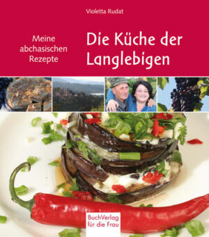 Obwohl Abchasien noch zu Europa gehört, mutet vieles exotisch an: die einmaligen landschaftlichen Reize, die ehrwürdigen Zeugen einer langen Vergangenheit und die reiche Kultur. Suchumi, Pizunda und Gagra sind bekannte Hafenstädte und Handelsstädte sowie Kurorte. Und Abchasien nennt sich zu Recht das Land der Hundertjährigen. Das Geheimnis dieser Langlebigkeit liegt u.a. in der guten Küche. Die ausgezeichneten Rezepte dieses reich mit Fotos ausgestatteten Bandes machen Lust diese originelle, gesunde Küche kennen zu lernen und auszuprobieren. Von Adjika (scharfer Paprikapaste) bis Walnuss-Soße, von Hühnchen bis Lamm, von gebackenem Ziegenkäse bis Schaschlyk und von Honigschnitten bis zur berühmten Napoleontorte reicht der Rezeptreigen. Vieles davon ist auch mit dem Zutatenangebot auf dem deutschen Markt zu verwirklichen.