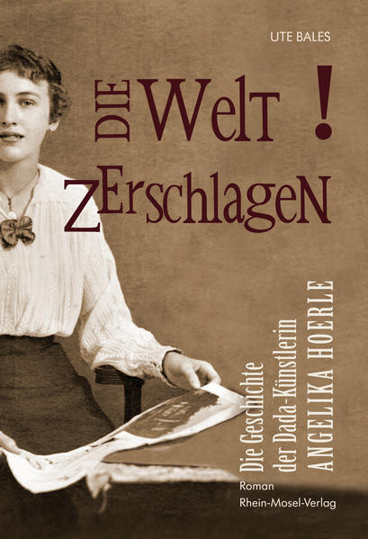 »Die Welt zerschlagen« erzählt die Geschichte einer jungen Frau im Köln der 20er Jahre.?Eine Geschichte, die unauflöslich mit der Vergangenheit unseres Landes verstrickt ist. »Ich habe keine Tochter mehr«, sagt der Vater, als Angelika gegen seinen Willen im Juni 1919 den aufstrebenden Maler Heinrich Hoerle heiratet. Angelika ist 19 Jahre alt und empfindet den Bruch mit dem Elternhaus wie eine Befreiung. Aber die Zeit ist hart. Die Novemberrevolution scheitert, die Folgen des Ersten Weltkriegs sind augenfällig. Britische Militärs haben die Kontrolle über die Stadt übernommen, Kriegsversehrte dominieren das Straßenbild