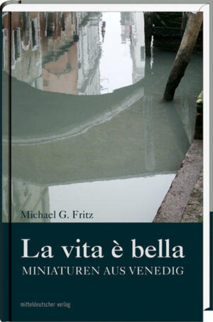 Venedig, wie schön - Michael G. Fritz findet eine sehr sinnliche Sprache, um den Reiz der Lagunenstadt aufzusaugen. Er kommt dabei zu einem ganz persönlichen Blick auf vergangene und heutige Außenwelten - und eigene Innenräume. plötzlich glaubt er, Menschen seiner Vergangenheit zu begegnen: einer frühen Freundin, einem toten Freund, dem Vater. Zufall ist kein Zufall mehr, Welten überschneiden sich surreal - mal übermütig, mal melancholisch, mal im Schatten, mal in der Sonne der sommerlichen Stadt. Mit »La vita è bella« ist Fritz eine Sammlung von Miniaturen gelungen, die Venedigliebhaber und -sehnsüchtige in ihren Bann schlägt - eine Entführung der angenehmsten Art.