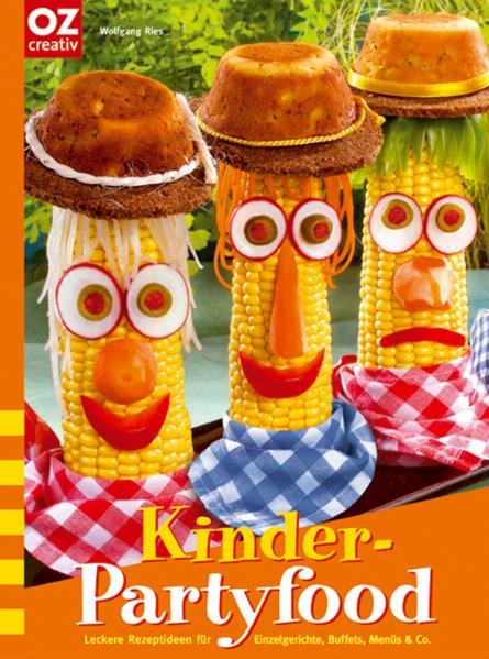 Kartoffelpuffer mit Gesicht? Fischstäbchen-Schiffe im Kartoffelbrei? Kanonenkugeln aus Grünkernbällchen? Mit Hilfe dieses kreativen Koch- und Backbuches wird aus jedem schlichten Gericht in Super-Essen mit Spaßfaktor für Kinder! Der Autor verfügt über jahrzehntelange Erfahrung als Betreuer und Koch bei Kinderfreizeiten und weiß, was dort am besten ankommt. In Kinder-Partyfood veröffentlicht er erstmals seine besten Ideen aus der Praxis - eine echte Hilfe und ein unverzichtbares Nachschlagewerk, das in keinem Haushalt mit Kindern fehlen sollte! Schnell, preiswert und ohne großen Aufwand zubereitete Koch- und Backideen, die für kleine und große Kindergruppen geeignet sind. Gesundes nahrhaftes Essen, „trickreich” und verlockend inszeniert, Lieblingsgerichte für Kids, Das freut Kinder: Schnutenpitzel, Salami-Ritter &Co. Das freut Mütter und Väter: Witzig angerichtete und dekorierte Gerichte mit Pfiff. Beliebte Kinderwelten wie Mittelalter und Ritterspiele, Wilder Westen mit Indianern und Bleichgesichtern, Halloween mit Gespenstern und vielem mehr essbar auf den Tisch gebracht. So kriegen Sie die „Bande“ satt: leckere Salate, Hauptgerichte mit Hackfleisch, Hühnchen oder Würstchen, Grillrezepte, Pizza und Nudelgerichte, Gemüse- und Kartoffelgerichte, Dessertideen mit Obst, Eis u.a., Muffins und weitere Backideen. Gewusst wie: Wie aus einem schnöden Würstchen ein echter Indianer wird, ein Hühnerschlegel zum Präriehuhn avanciert, ein Fleischküchle als Waldschrat Karriere macht und vieles mehr.