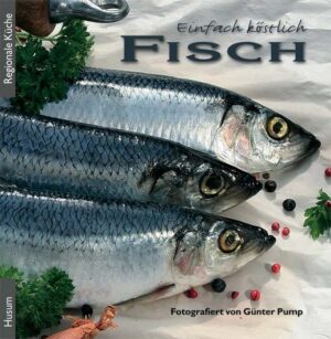 Fangfrischer Fisch, schonend zubereitet, ist ein Genuss – und außerdem gesund! Reich an Vitaminen, Jod, Spurenelementen und den lebenswichtigen Omega-3-Fettsäuren ist er ein leckerer Fitmacher und unverzichtbar für eine ausgewogene Ernährung. Ob pikant und herzhaft oder zart und leicht, ob geräuchert, gebraten oder mariniert – an Variantenreichtum und Zubereitungsarten ist Fisch kaum zu übertreffen. Wer Fisch in allen seinen Facetten genießen möchte, wird in dem neuen Kochbuch von Günter Pump fündig. Viele köstliche und einfach zuzubereitende Rezepte für zahlreiche Fischarten aus Nord- und Ostsee, aus Flüssen und Seen bietet die Rezeptsammlung in handlichem Format. Sie enthält Fischgerichte von A wie „Aal blau“ bis Z wie „Zander auf Sauerkraut“, von dem traditionell-deftigen Bismarckhering bis zum luxuriösen Hummergericht, ergänzt jeweils mit Vorschlägen für passende Beilagen und appetitanregend fotografiert. Hier kommen Fischgenießer ins Schwärmen!