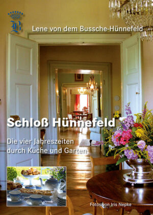 Eine Sammlung von 35 Rezepten aus dem Hause Hünnefeld begleitet von den Jahreszeiten des englischen Landschaftsparks und der historischen Anlage Hünnefelds, die Perle des Osnabrücker Landes. Eine Verknüpfung von Tradition, Kultur und Geschichte mit neuen Einflüssen und Gebräuchen des täglichen Lebens auf einem alten Adelsitz.