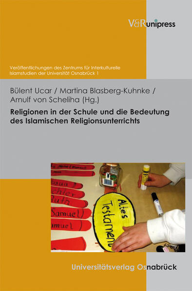 Ist Religionsunterricht als eine Erscheinungsform von Religion in der Schule eigentlich noch zeitgemäß? Wären nicht Ethikunterricht, Religionskunde oder ein integrativer Religionsunterricht für christliche, jüdische und muslimische und Schülerinnen und Schüler anderer Religionen bessere Alternativen zum bisherigen Modell religiösen Lernens in den Schulen auf Grundlage von Art. 7 III GG? Ist das Diktum, die Glaubenssätze der verschiedenen Religionen als bestehende aber gleichsam miteinander konkurrierende Wahrheiten am Lernort Schule zu vermitteln, noch zeitgerecht? Vor dem Hintergrund dieses Themenfeldes trägt dieser Band zur Profilierung der künftigen Forschung zu Voraussetzungen, Theorie und Praxis des islamischen Religionsunterrichts als ordentliches Unterrichtsfach an öffentlichen Schulen bei. Er greift gesellschaftliche Diskurse zur Rolle von Religion an öffentlichen Schulen auf und untersucht Handlungsfelder religionspädagogischen Handelns am Lernort Schule und bringt sich so in die Diskussion über die Verortung von Religionen im Rahmen des Religionsunterrichts in der bundesdeutschen Schullandschaft ein.