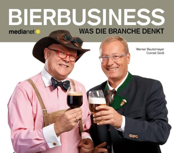 Regionalität schlägt Ökologie, Gewohnheit schlägt Neugier - und doch greifen Biertrinker gerne nach Craftbieren. Das Buch „Bierbusiness“ von Conrad Seidl und Werner Beutelmeyer spürt den Trends nach, die sich aus einer umfangreichen Befragung von mehr als 3000 Stakeholdern der Bierbranche im gesamten deutschen Sprachraum ergeben. So zeigt sich, welche Bierstile Braumeister und Getränkehersteller für zukunftsträchtig halten - IPA , Pale Ale, alkoholfreies Weizen und holzfassgereifte Biere führen die Liste an. Bockbier wird in Deutschland, nicht aber in Österreich für zukunftsträchtig gehalten. Befragt wurden auch Politiker - unabhängig von ihrer Parteizugehörigkeit. Dabei zeigt sich, dass für die nächsten Jahre eine deutlich restriktivere Alkoholpolitik zu erwarten ist. So meinen 29 Prozent der befragten Politiker, dass Kinder (wie in England) aus Bierlokalen ausgesperrt werden sollten und jeder zweite Politiker befürwortet eine generelle Anhebung des Legal Drinking Age auf 18 Jahre. Abgerundet wird das Buch durch Interviews mit Praktikern aus kleinen und großen Brauereien, dem Getränkehandel und der Gastronomie. Die beiden Autoren dokumentieren auf diese Weise, was die Insider der Bierbranche wirklich denken.