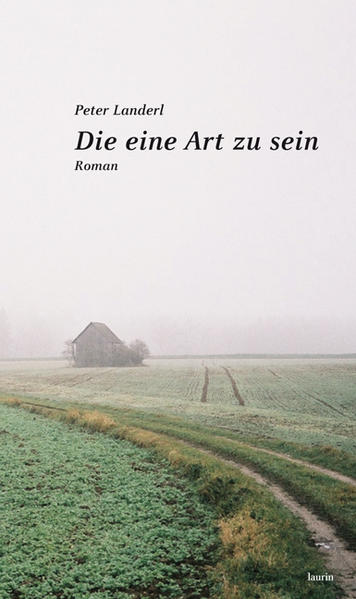 Die eine Art zu sein ist ein leiser Entwicklungsroman, eine Chronik, die Geschichte eines Trauernden. Ein eigensinniger Aussteiger übernimmt nach dem Verlust seiner Freundin Haus und Hof seines Onkels im kargen oberösterreichischen Alpenvorland. In einem Tagebuch notiert er seine Beobachtungen, Spaziergänge, die Arbeit am Haus, Lektüre, was viel aussagt über seine fragile Existenz, die immer davon bedroht ist sich in Nichts aufzulösen. Fiktionalität und Realität laufen darin auf das Leben zu wie Bruder und Schwester, Hand in Hand. Die Geschwindigkeit wird so lange reduziert, bis die Geschichte stehen bleibt, ihren Nullpunkt findet und in ihm ruhen bleibt. Die Aufzeichnungen beginnen im Februar 2000 und enden im Frühling 2003. Ein Zeitraum, in dem die österreichische Nachkriegszeit endgültig zu Ende ist und etwas Neues begonnen hat: eine neue Welt-, Wirtschafts- und Gesellschaftsordnung. Das Tagebuch als Blackbox. Wer sie wohl findet nach dem Absturz?