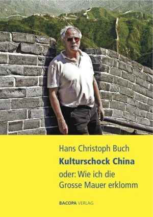 Am 1. Oktober 2019 feiert die Volksrepublik China ihren 70. Geburtstag. Hans Christoph, der große Reisender unter den deutschen Autoren, hat China auf Einladung des Schriftstellerverbands, als Writer in Residence und Gastdozent, seit Mitte der 80er Jahre immer wieder besucht. Buch nimmt das Jubiläum zum Anlass, seine Texte zu China gesammelt herauszugeben: Von den Uiguren in Singkiang, die sich gegen Fremdherrschaft auflehnen, bis zur deutschen Ex-Kolonie Tsingtau, heute Qingdao, wo das chinesische Bier herkommt, gebraut nach bayerischem Reinheitsgebot von 1516. Herausgekommen ist ein persönlicher Erfahrungsbericht der besonderen Art: Kein Sachbuch, das bloße Meinungen referiert, sondern ein historisches Lesebuch mit Erzählungen und Essays, das die Tiefendimension von Chinas Kultur und Literatur sichtbar macht, ohne ihre Schattenseiten zu ignorieren. Mit einem Nachwort von Wolfgang Kubin.