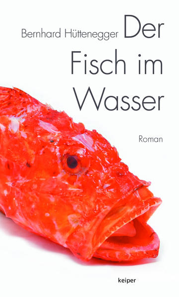 Dieser Roman beschließt Bernhard Hütteneggers autobiografisch angelehnte Trilogie (Meine Mutter, meine Sprache, Styria 2014 und Beichte eines alten Narren, edition keiper 2017) um einen alternden Schriftsteller, der sein Leben, seine Lieben, seine Laufbahn bilanziert. Der Erzähler, der hier nicht zuletzt als Angler auftritt - was den durchaus mehrdeutigen Titel des Buchs zu einer Chiffre für sein eigenes, aber auch ganz allgemein das Leben als solches werden lässt -, führt uns durch eine Fülle von berührenden, vielfach ergreifenden Momenten und Erfahrungen. Das Geschehen bzw. die geschilderten Ereignisse, die nun der unmittelbaren Gegenwart des Erzählers stärker angenähert sind, sind zum Teil mit den Vorgängerbänden verzahnt, zwar ohne sich zu überschneiden, aber doch in gegenseitiger Erhellung. Angesiedelt sind sie wiederum im scheinbar vertrauten, zugleich aber doch auch merklich verschobenen Spannungsfeld zwischen der Jünglingsheimat, dem Kärntner Wohnort, der nunmehr kaum noch als Dorf-Exil oder gar Dorf-Kerker empfunden wird, und der Weltheimat Wien, die indes, wie die Geburtsheimatstadt, nun merklich in den Hintergrund tritt. Auch das Verhältnis zu seiner Lebensliebe Mia hat sich deutlich verschoben, entspannt. Dafür treten jetzt andere Themen und Problembereiche ins Zentrum, u. a. die lebensbedrohliche Erkrankung des Ich-Erzählers und deren Überwindung, wohingegen dessen lebensbestimmende Nisomanie nach wie vor zentral figuriert. Hütteneggers charakteristische subtil-tiefgründige Wortspiele, die den Text pointiert durchwirken, machen diesen Text zu einem weiteren Höhepunkt in seinem erzählerischen Schaffen, kaleidoskopartig, voll aktueller Anspielungen und Bezüge und dennoch von zeitlos-schwebender literarischer Eleganz wie auch Eindringlichkeit.