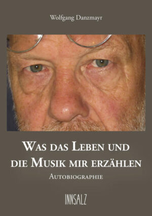 Drei Jahrzehnte lang leitete der auch als Dirigent und Komponist tätige Wolfgang Danzmayr die Musikabteilung im ORF-Salzburg, zwischenzeitlich auch jene des ORF-Burgenland. Seine Begegnungen mit so manchem Blick hinter die Kulissen lesen sich wie ein ‚Who is who’ der Musikszene: Claudio Abbado, Leonard Bernstein, Placido Domingo, Friedrich Gulda, Nikolaus Harnoncourt, Markus Hinterhäuser, Herbert von Karajan, Gidon Kremer, Hans Landesmann, György Ligéti, Gerard Mortier, Anna Netrebko, Jessie Norman, Helga Rabl-Stadler, Sándor Végh, Robert Wilson, Joe Zawinul. Meisterpädagogen prägten Danzmayrs Verständnis um das Wesen von Musik, welcher Ausprägung auch immer. Ein sehr konservativ geprägtes Umfeld in der Kindheit und Jugend der Nachkriegszeit sowie das langjährige Verschweigen wahrer familiärer Verhältnisse führten über eine intensive Identitätssuche zu einer alles hinterfragenden Lebenshaltung, auch und gerade das Künstlerische und dessen Vermarktung betreffend. Der Autor nimmt sich kein Blatt vor den Mund, was so manchem Leser und so mancher Leserin die Augen öffnen könnte, wie bestimmte Vorgänge gewisse Zusammenhänge bedingen.