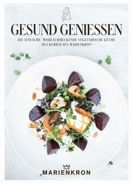 Gesunde Küche muss nicht langweilig sein – das zeigen die 70 schmackhaften vegetarischen Rezepte aus der Marienkron-Küche, mit der die ganze Familie bekocht werden kann. Von der „Klaren Gemüsesuppe“ über „Burgenländische Topfentatschgerl mit Blattsalat und Sauerrahmdip“ und „Vegetarisches Moussaka“ bis zur „Karottentorte“ – die Marienkron-Gerichte können rasch und einfach zubereitet werden und sorgen für ein großartiges Geschmackserlebnis. Küchenchef Patrick Posch setzt auf erstklassige, frische, regionale und saisonale Zutaten und auf das Würzen mit frischen Kräutern. Auf Fleisch wird verzichtet – wie im Kurhaus Marienkron. Dort ist auch Nachhaltigkeit ein oberstes Prinzip, das sich in der Küche fortsetzt. Daher bietet das Marienkron-Kochbuch u. a. zahleiche Tipps und Tricks für eine kluge, nachhaltige Vorratswirtschaft – wie das Haltbarmachen von Speisen –, übersichtliche Listen für den Grundbedarf sowie Schritt-für-Schritt-Anleitungen. Fotografisch umgesetzt von Fotokünstlerin Sabine Hauswirth.