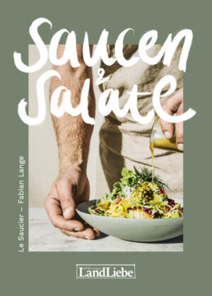 Das neue Buch von Le Saucier Fabian Lange ist ein richtiges Familienprojekt: Fabian tüftelte die raffinierten Rezepte auf Basis der klassischen drei Salatsaucen aus, seine Frau Kathrin, selber Gestalterin und Illustratorin, hat das Buch gestaltet, selbst die beiden Kinder haben mitgeholfen und fleissig Salat geerntet. Diese ganze Liebe (auch zum Detail) schmeckt und spürt man: Das Buch ist voller feiner, vielfältiger und frischer Ideen für aussergewöhnliche Salate - festgehalten in nahbaren, authentischen und familiären Bildern.