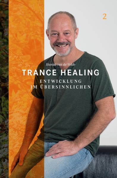 Sie haben bereits die ersten Trance Healing Erfahrungen gesammelt, wolle Ihr Wissen vertiefen und-vor allem-anwenden. Mit diesem zweiten Praxisbuch zum Thema geht die Reise weiter. Es zeigt auf, wie die Arbeit mit der geistigen Welt Ihr Leben nachhaltig verändert und wie Sie Medialität und Heilfähigkeit erfolgreich praktizieren. Die darin enthaltenen Übungen führen Sie durch verschiedene Trance-Zustände, begleiten Sie in die Welt der Träume und helfen Ihnen, die richtigen Entscheidungen zu treffen. Denn an unseren Entscheidungen hängt unser Leben. Zudem bietet das Buch viele Informationen und überraschende Erkenntnisse. Es bricht mit starren Strukturen und ermutigt Sie, statt vorgegebenen Pfaden zu folgen, Ihre Einzigartigkeit anzunehmen und zu leben. Entfalten Sie sich, werden Sie, wer Sie wirklich sind und tun Sie, was Sie aus dem Herzen heraus tun wollen.