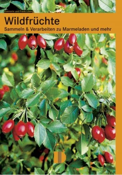 Das Sammeln und die Verarbeitung von Wildfrüchten erfreut immer größerer Beliebtheit bei Alt und Jung. Die Natur ist reich an wilden Früchten, die sehr vitaminreich sind. Im vorliegenden Buch werden nicht nur bekannte Früchte wie die Brombeeren, Himbeeren, Holunder oder Schlehen, sondern auch viele weitere Wildfrüchte wie Esskastanien, Eberesche oder die Mehlbeeren vorgestellt, aus denen sich ebenfalls süße Brotaufstriche - oft kombiniert mit weiteren Wildfrüchten oder herkömmlichen Obstarten - herstellen lassen. Die im vorliegenden Buch enthaltenen Rezepte sind von den Autoren selbst ausprobiert worden und werden zur Nachahmung weiter empfohlen. Mit vielen wertvollen und praktischen Hinweisen für die eigene Zubereitung von Gelee, Konfitüre und Marmelade.