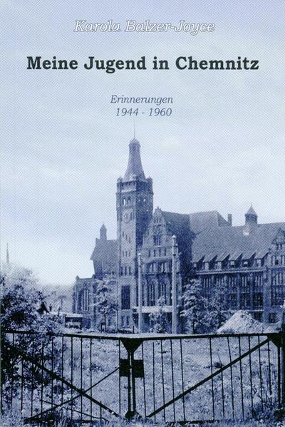 In dem Buch unternimmt die Autorin eine Zeitreise vom Ende der 1940er Jahre, durch die 1950er Jahre aus den Augen eines Kindes bzw. einer Jugendlichen. Mit viel Detailtreue zeichnet sie ihr Heranwachsen nach. Karola Balzer-Joyce wurde in Aue/ Erzgeb. 1944 geboren. Doch bedingt durch den Beruf ihres Vaters, der als Ingenieur im Textilmaschinenbau im Exportgeschäft arbeitete, wuchs sie in Chemnitz auf. Im Buch erfahren wir, dass sie zuerst in Hilbersdorf und danach Altchemnitz gewohnt hat, wo sie die Ludwig-Richter-Schule, die Comenius Schule und danach Goethe Oberschule besuchte. Besonders den beginnenden poltischen Verwerfungen in der Schulzeit aber auch der ganz normale, unbeschwerte Alltag eines heranwachsenden Mädchen sind im Buch viele Passagen gewidmet. Thematisiert wird die Gängelei, mit der versucht wurde, die Menschen in das neue politisch-ideologische System einzubinden aber auch die Unbeschwertheit sich dem zu entziehen. In ihren Erinnerungen erzählt die Autorin einen interessanten Abschnitt deutscher Zeitgeschichte in den Fassetten ihrer Heimatstadt, aus den ersten Jahren des deutschen Arbeiter- und Bauernstaates bis die Familie 1960 in die BRD flüchtet. Karola Balzer-Joyce studierte dann Medizin, war mit einem irischen Farmer verheiratet und arbeitete dort als Landärztin. Seit 1984 lebt sie wieder in Deutschland und ist auf der Insel Fehmarn als Ärztin tätig, wo sie sich u. a. im dortigen Ernst-Ludwig-Kirchner-Kreis betätigt. Die Autorin veröffentlichte bereits ihre „Irischen Tagebuchbriefe“ sowie Gedichte in verschiedenen Anthologien.