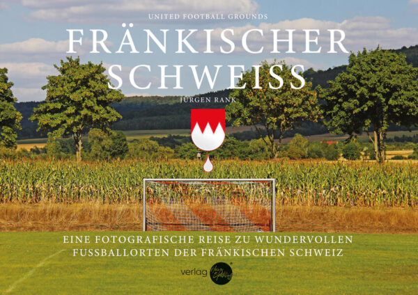 Willkommen zur magischen Welt des Fußballs in der Fränkischen Schweiz! Tauchen Sie ein in die faszinierende Fotoreise von Jürgen Rank, festgehalten in dem bildgewaltigen Bildband "Fränkischer Schweiss". Dieses Meisterwerk nimmt Sie mit auf eine ganz besondere Reise zu den wundervollen Fußballorten dieser malerischen Region. Mit akribischer Genauigkeit und einem Auge für Details hat Jürgen Rank die einzigartige Fußballkultur der Fränkischen Schweiz eingefangen. Von liebevoll gepflegten Rasenplätzen bis hin zu den malerischen Spielfeldern in den Dörfern – dieser Bildband präsentiert Ihnen die bunte Welt des Fußballs in all ihren Facetten. Schlagen Sie das Buch auf und lassen Sie sich von Rank's lebendigen Aufnahmen in den Bann ziehen. Die atemberaubende natürliche Kulisse der Fränkischen Schweiz verleiht den Bildern eine zusätzliche Dimension und lässt Sie die enge Verbundenheit von Fußball und Natur auf faszinierende Weise erleben. Dieser Bildband lässt die Fußballgeschichte der Fränkischen Schweiz aufleben und bietet Ihnen einen ganz neuen Blick auf diese einzigartige Region. Ob alt oder jung, Fußballfan oder Liebhaber der fränkischen Schweiz – "Fränkischer Schweiss" fasziniert mit jeder Seite und entführt Sie in eine Welt voller Emotionen und Leidenschaf