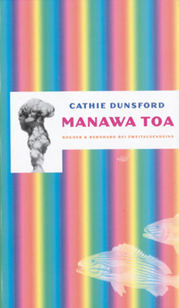 Manawa Toa ist der Name des Bootes, mit dem BewohnerInnen der pazifischen Inselwelt in den 90er Jahren versuchten, die erneuten Atomtests im Moruroa Atoll zu stoppen. Cathie Dunsford, die einer Familie aus Hawai'ianern, Maoris und Weißen entstammt, erzählt vom Widerstand der Frauen gegen die Vergewaltigung der Erde und die Zurichtung der Menschen durch dieses Erbe des Kolonialismus. Und gleichzeitig zeichnet sie - voller Lebensfreude - ein farbenfrohes Bild ihrer Heimat und berichtet von alten Mythen und neuen Legenden. 2001 erschienen bei Rogner & Bernhard in Zweitausendeins.