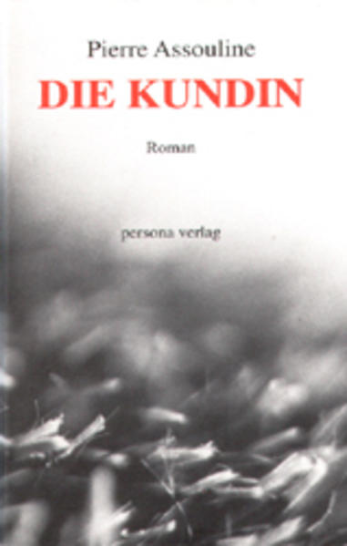 Bei Recherchen zum Leben des berühmten Schriftstellers Desiré Simon (lies: Georges Simenon) zur Zeit der deutschen Besatzung stößt der Erzähler zufällig auf Dokumente, die ihn zutiefst schockieren. Es sind Dokumente einer anonymen Denunziation ? und die Denunzierten gehören zu seiner Familie. Er geht der Sache auf den Grund und macht eine bestürzende Erfahrung nach der anderen. Er will Gerechtigkeit, wo nicht Rache, und steht am Ende vor einem neuen Rätsel.