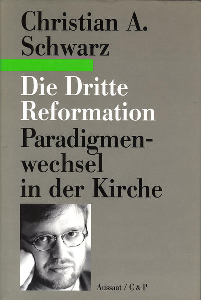 Ein Buch, das in vielen Universitäten und theologischen Ausbildungsstätten rund um den Globus zum zentralen Lehrbuch der Gemeindeentwicklung geworden ist. Der Autor verbindet die Diskussion zwischen Gemeindeentwicklung und systematischer Theologie und zeigt, welche neuen Perspektiven sich ergeben, wenn man sich nicht mit einem bloßen Pragmatismus zufrieden gibt. Er entwirft ein theologisches Paradigma, das sich einerseits von einem verschwommenen Ökumenismus und andererseits von konfessioneller Engstirnigkeit unterscheidet.