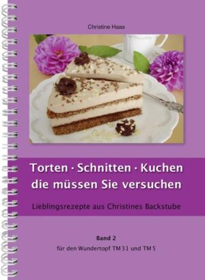 „Was soll ich nur heute schon wieder backen, ich habe überhaupt keine Idee…“ Das wird sich jetzt ändern. Mit diesen Rezepten können Sie gleich loslegen und sich und Ihre Familie mit selbst gebackenen Torten, Schnitten und Kuchen verwöhnen. Sie finden hier 66 tolle Backideen für jeden Anlass. Sie gelingen alle ganz einfach und schmecken total lecker. Es ist für jeden Geschmack etwas dabei! Besuchen Sie meinen Online-Shop: www.christines-rezepte.de