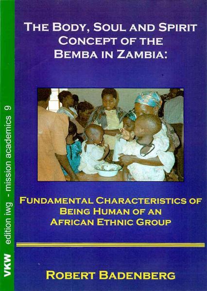 In dieser mustergültigen völkerkundlichen Untersuchung eines afrikanischen Volkes wird deutlich, wie stark das Selbstverständnis des Menschen sein Denken und Handeln prägt.
