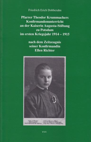 Ellen Richter ist 14 Jahre alt, als sie im April 1913 als Internats-Schülerin an die renommierte Kaiserin Augusta-Stiftung nach Potsdam kommt. Unterrichtet wird sie dort in den klassischen Fächern eines Lyceums, wobei Kunstgeschichte, Zeichnen, Klavierspiel und Handarbeiten dazukommen Der Religionsunterricht, der innerhalb von zwei Jahren als Katechumenen- und Konfirmandenunterricht zur Konfirmation führt, wird von dem Hausgeistlichen der Kaiserin Augusta-Stiftung, Pfarrer Theodor Gustav Hermann Adam Krummacher (1867-1945) erteilt, der zugleich als Pfarrer der benachbarten Pfingstkirche und persönlicher Seelsorger der kaiserlichen Familie in Potsdam amtiert. Ellen Richter führt über ihre Zeit in Potsdam 1913-1915 Tagebuch und erlebt den Ausbruch des Ersten Weltkriegs in unmittelbarer Nähe zum Kaiserhof mit. Im ersten Kriegsjahr 1914-1915 protokolliert sie in ihrem Konfirmandenheft den Kirchlichen Unterricht bei Pfarrer Theodor Krummacher. Dadurch gewährt sie nicht nur einen Einblick in dessen religionspädagogische Methodik, die sich an Luthers Kleinem Katechismus und den damals vielfach zu Rate gezogenen „Katechetischen Bausteinen“ Dr. theol. K. L. Schultzes orientiert, sondern ihr Konfirmandenheft spiegelt auch das allmähliche Eindringen der protestantischen Kriegstheologie in das Denken der Unierten Staatskirche in Altpreußen (Evangelische Kirche der Union) wider. In ihrem Tagebuch setzt sich Ellen Richter deutlich von jeder Kriegsbegeisterung ab, indem sie dort eine kleine Anthologie von Anti-Kriegsgedichten zusammenstellt.