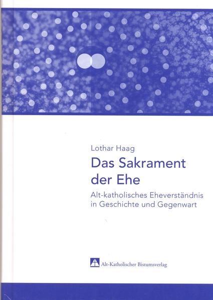 Der vorliegende Band gibt einen Überblick über die Entwicklung des alt-katholischen Eheverständnisses und möchte einen Beitrag zum aktuellen Diskussionsprozess zum Thema "Sakrament der Ehe" im Katholischen Bistum der Alt-Katholiken in Deutschland leisten. Ausgehend von der biblischen Überlieferung und den unterschiedlichen Ehetheologien im Laufe der Kirchengeschichte werden anhand zahlreicher Quellen die Aussagen der alt-katholischen Kirche und Theologie zum Ehesakrament dargestellt und erörtert. Schließlich wird der momentane Ist-Stand der alt-katholischen Ehetheologie vorgestellt sowie die aktuelle Liturgie, das geltende Kirchenrecht und die wichtigsten theologischen Texte der letzten dreißig Jahre. Den Abschluß bilden Überlegungen zur Entwicklung eines zeitgemäßen Eheverständnisses.