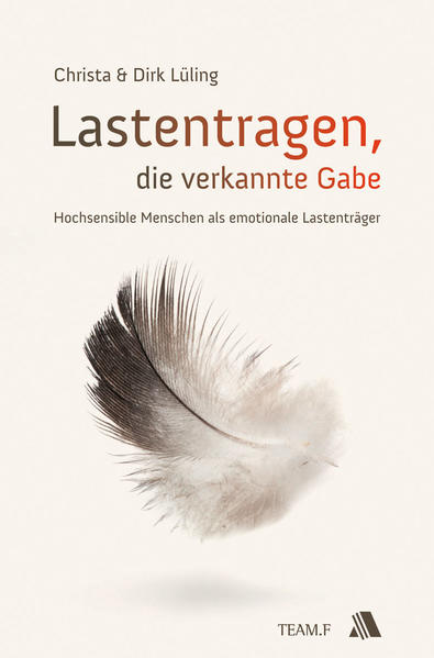 Es ist ein relativ neu entdecktes Phänomen: Etwa ein Fünftel aller Menschen empfindet wesentlich sensibler als andere-eigentlich eine ganz besondere Begabung. Doch Hochsensible leiden oft, finden ihre feine Wahrnehmung und ihre Reaktionen eher peinlich, werden auch von ihren Mitmenschen selten verstanden. Viele plagt innerer Schmerz, Selbstzweifel und gefühlsmäßige und gedankliche Verwirrung. Oft tragen Hochsensible, besonders in christlichen Gemeinden, unbewusst anderer Leute Lasten.-Mit ihrer umfassenden Erfahrung als Seelsorger und Betroffene wenden sich Dirk und Christa Lüling genau an diese: an die hochsensiblen Christen. Wie können sie Heilung empfangen von den Verletzungen aus Ablehnung, Unverständnis und Selbstzweifel, frei werden vom Joch unbewusst übernommener, fremder Lasten, wie können sie mit ihrer Gabe im Alltag umgehen? Wie bringen sie diese wertvolle Begabung in die Gemeinde ein?