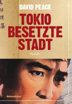 Tokio, 1948: In den Ruinen der kriegsversehrten Stadt beginnt der Wiederaufbau, doch es herrschen immer noch Korruption und Gewalt. Die Menschen kämpfen ums Überleben, schuldbeladen und gedemütigt von der amerikanischen Besatzungsmacht. An einem kalten Tag im Januar betritt ein Mann die Zweigstelle der Teikoku Bank im Viertel Shiinamachi. Er weist sich als Amtsarzt aus und erklärt dem stellvertretenden Filialleiter, dass es in der Nachbarschaft einen Fall von Ruhr gegeben habe und er vom Gesundheitsministerium beauftragt worden sei, alle Mitarbeiter zu impfen. Die sechzehn anwesenden Bankangestellten folgen seinen Anweisungen und trinken die verabreichte Flüssigkeit. Zwölf von ihnen sterben sofort, die anderen vier werden bewusstlos. Der Mann raubt nur einen Teil der Geldvorräte und verschwindet spurlos. Es beginnt die größte Verbrecherjagd in der Geschichte Japans. Im zweiten Band seiner preisgekrönten Tokio-Trilogie lässt David Peace zwölf Personen von einem rätselhaften Giftmord erzählen. Jede aus ihrer Sicht, jede mit ihrem eigenen Verhältnis zur Wahrheit. Denn niemand kann den dunklen Schatten der Vergangenheit entkommen.