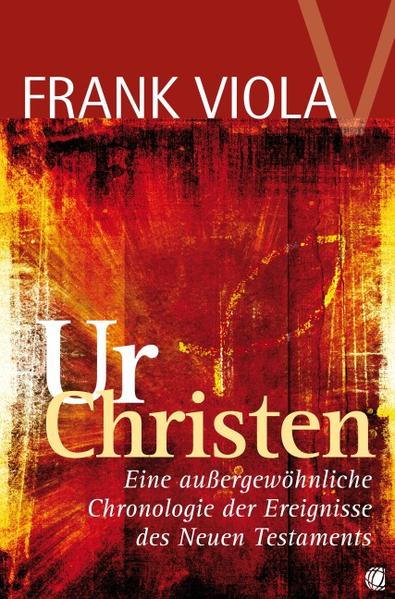 Die Geschichte der ersten Christen im Zusammenhang Das Neue Testament ist nicht chronologisch geordnet, weshalb manches darin missverstanden wird. Ur-Christen legt die Zusammenhänge der verschiedenen Bücher des NT offen und verbindet diese miteinander, sodass daraus eine einzigartige, fortlaufende Geschichte entsteht. Das Buch spannt einen Bogen von der Geburt Jesu bis zur Offenbarung, und wir erhalten insbesondere einen tiefen Einblick in das praktische, pulsierende Gemeindeleben der ersten Christen: Wie haben Paulus, Petrus, Jakobus und Johannes wirklich gelebt und gewirkt? Mit welchen Problematiken mussten sie sich auf ihren Reisen und in den von ihnen gegründeten Gemeinden auseinandersetzen? Weshalb werden in ihren Briefen bestimmte Themen behandelt? Geschichtliche, politische und soziologische Daten, Landkarten und Hintergrundinformationen runden das Bild von der damaligen Situation ab und lassen uns unser Neues Testament in Zukunft mit ganz anderen Augen lesen.