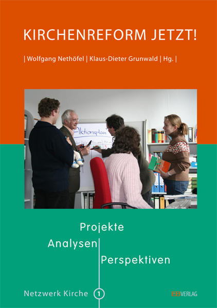 "Kirchenreform jetzt"! Die Herausgeber sprechen sich in ihrem Vorwort für ein "Aggiornamento im Reformbetrieb" aus, d. h.: Analysen und Projekte "auf den Tagesstand bringen", aktualisieren, eine Brücke schlagen von der Vergangenheit in die Zukunft, kritisch überprüfen, was verbesserungswürdig ist und was aufgegeben werden muss. Es geht den Herausgebern und Autorinnen und Autoren nicht um die "große Theorie". Allerdings ist sowohl der induktive Ansatz ein neuer Schritt als auch die Verknüpfung praktisch-theologischer Handlungsfelder mit Sozial- und Organisationswissenschaften und mit dem Kirchenrecht. Dies geschieht durch eine aufbereitete Zusammenstellung 17 exemplarischer Projekte. Das Spektrum: umfasst Programme der Gemeindeentwicklung, Modelle kirchlicher Arbeit in der Stadt, regionale Angebotsplanung, Reformthemen wie Visitation, Personalentwicklung und neue Wegen des kirchlichen Ehrenamtes. Dabei handelt es sich nicht nur um Best-Practice-Beispiele, auch Worst-Practice-Erfahrungen kommen zur Sprache. Den Herausgebern, Initiatoren und Sprecher des Netzwerkes "Gemeinde und funktionale Dienste", geht es in Theorie und Praxis um Vernetzung. Die Wendung zur Pluralität in Kirche und Gesellschaft ist für sie wie für die Autorinnen und Autoren nicht hintergehbar. Sie nehmen jedoch das Plurale zum Ausgangspunkt einer Entdeckungsreise in ihren jeweiligen Handlungsfeldern. Achtsames Zusammenführen des Verschiedenen sind Weg und Ziel zugleich.