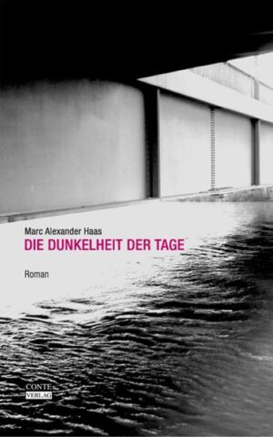 'Die Dunkelheit der Tage' erzählt vom Verlauf eines Jahres, in dem sich die Lebenswege ganz unterschiedlicher Charaktere kreuzen. Elias, ein alter Stadtstreicher, grob, liebenswürdig und weise, lebt schon seit ewigen Zeiten am Flußufer. Der Theaterautor Vincent streift seit dem Mord an seiner Geliebten auf einer somnambulen Suche nach ihrem Mörder durch die Straßen. Er verliert sich in Fantasien und seelischen Abgründen. Unberechenbar bricht brutale Gewalt von Zeit zu Zeit aus ihm hervor. Greta, deren Bar ein Zufluchtsort in dem Gewirr des Lebens ist, kann sich ihm als Einzige nähern. Tito ist eine zwielichtige Gestalt aus der Halbwelt, mysteriös und undurchschaubar., Als ein Fahrer arbeitet Henri. Der junge Syrer begegnet der ambitionierten Fotografin Maria. Sie verlieben sich. Pläne und Träume entstehen, und obwohl sie gefährdet sind, ist in ihnen die Hoffnung. Schauplatz ist eine unbekannte, doch irgendwie vertraut wirkende Stadt. Verwoben mit der Stimmung des Ortes, gefesselt an die Kulisse der Mauern, Straßen und Plätze, begegnen sich die Menschen und ihre Schicksale. Sinnbild der sich kreuzenden Handlungsstränge ist der stetig fließende Fluss. Er verbindet Figuren und Geschehnisse miteinander, hier spielen sich Begegnungen ab, erfüllen sich Schicksale. Eine düstere, teils erschreckende Atmosphäre durchzieht den Roman. Die handelnden Figuren sind plastisch und authentisch, die Dialoge lebensnah. Dem gegenüber stehen in dichten, expressionistisch anmutenden Bildern geschilderte Sequenzen, die tiefe emotionale Zustände ausdrücken. In diesem Roman findet wieder Leben statt. Die Gegenwartsliteratur gefiel sich lange darin, Geschichtchen zu erzählen. Hübsch, aber leer. Jetzt wird es wieder Zeit, die Brüchigkeit der Existenz zu Beginn des neuen Jahrtausends in den Mittelpunkt zu rücken. Ein Außenseiter des Literaturbetriebs führt eine neue Echtheit vor. Dicht am Abgrund, schonungslos, subjektiv und dennoch nicht ohne Hoffnung. Ein großartiger, packender Roman, dem man sich nicht entziehen kann. Marc Alexander Haas, geboren 1973, wohnt zur Zeit in Hamburg. Nach einem Germanistikstudium, das fast geeignet gewesen wäre, die Leidenschaft für Literatur zum Versiegen zu bringen, gelangen erste Achtungserfolge in unterbezahlten Jobs. Über Auftritte bei verschiedenen Theater- und Musikproduktionen führte der Weg zurück zum Schreiben.