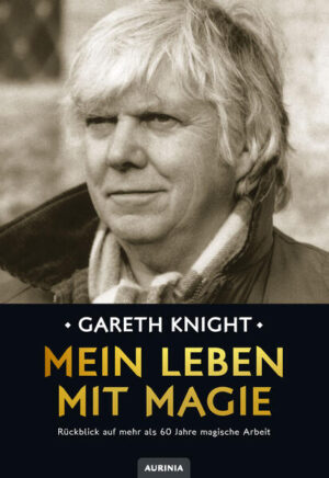 Entdecken Sie die geheimnisvolle Reise eines Meistermagiers. Betreten Sie eine Welt, in der Magie und Mysterium Hand in Hand gehen, durch die Seiten von Gareth Knights fesselnder esoterischer Autobiografie. Diese außergewöhnliche Lebensgeschichte entführt Sie auf eine sechzigjär neuenhrige Reise durch die Tiefen der magischen Arbeit eine Odyssee, die in den frühen 1950er Jahren mit seiner Initiation in die Society of the Inner Light beginnt, durch die Gründung seiner eigenen magischen Gruppe führt, und schließlich mit seiner Rückkehr zur Gesellschaft ihren Kreis schließt. Mit der gleichen Wärme, dem Scharfsinn und Humor, den Gareth Knight zu einem der führenden Köpfe der westlichen Mysterientradition gemacht hat, erkundet dieses Buch legendäre Begegnungen und Arbeiten mit arthurianischen, rosenkreuzerischen, keltischen und griechischen Archetypen. Tauchen Sie ein in die Macht von Merlin, das Tarot, die Kabbala und Tolkiens Elfen. Knight’s Reise umfasst die christliche Mystiktradition und den schimmernden Zauber der Feenwelt, während er stets seinen eigenen, unverwechselbaren Weg beschreitet. Wenn Sie schon immer einen tieferen Einblick in den Geist und die Motivation eines wahren Adepten des Lichts erlangen wollten, dann ist dies DAS Buch, das Sie lesen müssen. Gepriesen als »das beste seiner Art, das seit über einem Jahrhundert veröffentlicht wurde« (Inner Fire Journal), ist es nicht nur eine Biografie, sondern eine Offenbarung. Gareth Knight, ein Schüler von Dion Fortune und Gründer der Gareth Knight Group, teilt nicht nur seine tiefsten Einsichten und Erfahrungen, sondern bietet auch einen lebendigen Einblick in die Prinzipien der Magie als spirituelle Disziplin und Methode der Selbstverwirklichung. Lassen Sie sich von dieser meisterhaft erzählten Geschichte inspirieren und finden Sie Ihre eigene magische Stimme. Gareth Knights Lebenswerk ist ein leuchtender Leitfaden durch das Reich des Unsichtbaren, ein Vermächtnis, das nun durch seine Tochter Rebsie und die Gareth Knight Group weitergetragen wird. Ihre Reise in die Geheimnisse des Lichts beginnt auf der ersten Seite.