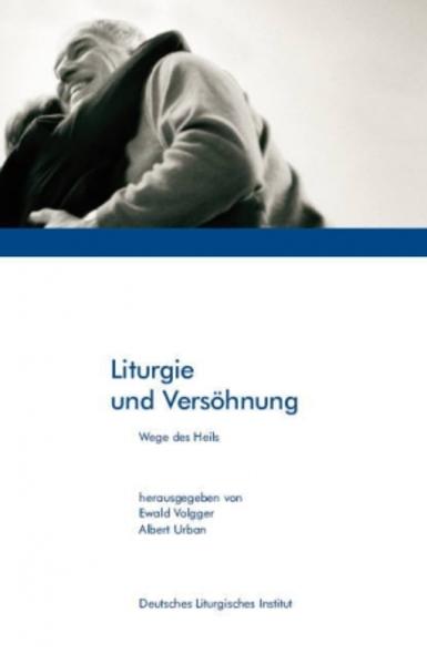 Ewald Volgger, Albert Urban Liturgie und Versöhnung Wege des Heils Versöhntes Leben gehört zu den großen Sehnsüchten des Menschen. Für die Kirche als Gemeinschaft der Gläubigen ist es eine ihrer ständigen pastoralen Aufgaben, den Menschen Wege zu eröffnen, auf denen sie umkehren und sich versöhnen können, um Trennungen zu überwinden und Unversöhntes zumindest leichter aushalten zu können. Dies gilt für den Einzelnen genauso wie für Gemeinschaften. Die Beiträge gehen aus liturgischer Perspektive den vielfältigen Aspekten von Versöhnung nach: als Sakrament, im Kirchenjahr, aus biblischer Sicht, Schuld und Schuldgefühl in der Psychologie, in besonderen Bußgottesdiensten, als neuer Weg in Pfarrgemeinde oder Gruppe. Dokumentation der Beiträge der Trierer Sommerakademie des Deutschen Liturgischen Instituts. Bestell-Nr. 5308