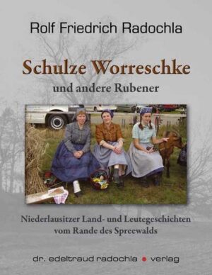 Das Buch enthält 15 Geschichten aus Tausend Jahren Geschichte eines kleinen Dorfes am Rande des Spreewaldes, mal mehr, mal weniger fiktiv, basierend auf archäologischen Funden,Dokumenten aus dem Brandenburgischen Landeshauptarchiv und privaten Leihgaben. Nicht Fürsten und Barone, nicht Künstler und Politiker - die Helden dieses Buches sind Hüfner und Kossäten, Dorfschulzen, Nachtwächter, Pfarrer, Lehrer und manchmal auch deren couragierte Frauen. Ruben, zum preußischen Cottbuser Kreis inmitten der sächsischen Niederlausitz gelegen, steht mit seinen Einblicken in das dörfliche Leben stellvedrtrentend für diese Region an der Spree.