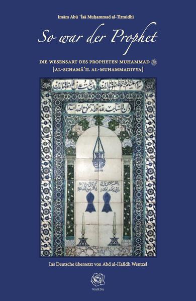 Imam Abu ‘Isa al-Tirmidhis (gest. 892 n.Chr.) hier unter dem Titel So war der Prophet-Die Wesensart des Propheten Muhammad e erstmals in deutscher Übersetzung präsentiertes Werk Al-Schama’il al-Muhammadiyya ist das historisch früheste dieser Gattung von speziell der Person des Propheten-der Segen und Friede seien auf ihm-gewidmeten Hadith-Sammlungen. Es beschreibt in fünfundfünfzig Kapiteln detailliert sowohl das Äußere des Propheten, seine edle Gestalt und seine Kleidung, als auch seinen Charakter, seine alltäglichen Lebensgewohnheiten und -umstände, sein Gebet, sein Fasten, seine freiwilligen Gottesdienste, den Umgang mit seiner Familie, seinen Gefährten und anderen Menschen, sowie zahlreiche weitere Aspekte seiner Persönlichkeit, bis hin zu seinem Tod, seinem Nachlaß, sowie dem Erscheinen des Propheten-Segen und Friede seien auf ihm-im Traum. Mit dieser Art von Sammlung beschritt Imam al-Tirmidhi Neuland und ihm gebührt der Verdienst, diesen wichtigen Themenkomplex durch geschickte Auswahl und übersichtliche Anordnung der Berichte in einzelnen Kapiteln nicht nur den Experten dieser Wissenschaft, sondern auch einer weiteren Leserschaft zugänglich gemacht zu haben. Sein großes Wissen und seine anerkannte Stellung als Kapazität auf dem Gebiet der Hadith-Wissenschaften garantieren dabei die Zuverlässigkeit der Überlieferung.