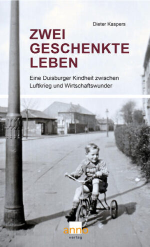 Dieter Kaspers wurde, beinahe auf den Tag genau zwei Jahre vor Beginn des Zweiten Weltkrieges geboren. Er erlebte die Gräuel des Krieges und dabei insbesondere die verheerenden Luftangriffe auf Duisburg als Junge am eigenen Leibe. Es waren diese Kriegserlebnisse, die für immer in seiner Erinnerung bleiben und auch seine Jugendzeit im Nachkriegsdeutschland prägten. Seine Erzählung ist einerseits die eines alten Mannes, aber auch die, aus der Perspektive des Kindes und des späteren Jugendlichen. Dem Autor gelingt es, die Ereignisse der Zeit und seine Erfahrungen anschaulich lebendig zu gestalten, auch wenn es sich, wie er selbst sagt, bei diesem Leben auch nur um ein „Sandkorn“ unter ungezählten anderen handelt.