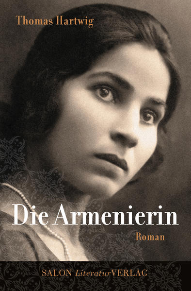 Der deutsche Schriftsteller Armin T. Wegner meldet sich freiwillig als Sanitäter zum Dienst im Osmanischen Reich. Abenteuerlust und Begeisterung für den Orient treiben ihn an. Auf einem Ball verliebt er sich in die bildschöne Armenierin Anusch Tokatliyan. Gegen alle Widerstände reift ihre Liebe heran. Doch die Zeiten sind auf Untergang gestellt. Weltkrieg, Unterdrückung und die massenhaften Zwangsdeportationen des armenischen Volkes brauen sich zu einem gewaltigen Sturm zusammen. Verzweifelt stellt sich Wegner gegen die zerstörerischen Kräfte seiner Zeit. Thomas Hartwig erzählt mitreißend und in dokumentarischer Dichte das Leben Armin T. Wegners, der Stimme Armeniens. Ein flirrendes Konstantinopel, eine große Liebe und die Tragödie des armenischen Volkes werden auf ergreifende Weise lebendig.