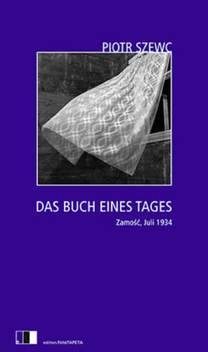 Ein Buch, das einen ganzen Tag erzählt, einen Tag im Sommer, als wäre es ein Idyll - das Licht, die Gräser, die Trägheit, die Passanten, die Kneipengänger, die Händler, die Hure… Idyllisch war - und ist wieder - auch der Ort, von dem dieser Roman erzählt: Zamo?? im Südosten Polens. Ein Städtchen wie eine Renaissance-Schönheit in der italienischen Provinz. Das Jahr? 1934. Noch ist die Katastrophe nicht da. Aber wir, die Leser heute, wir wissen, was kam. Im polnischen Original hieß der Roman von Piotr Szewc sinngemäß Vernichtung. Der Autor beschreibt einen Sommertag. vor der Vernichtung.