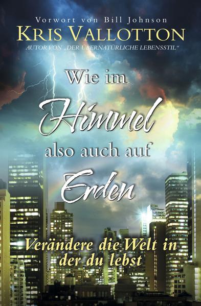 Wie die Manifestation des Bösen scheinen Schmerz und Chaos unsere Welt einzunehmen. Das Verlangen, die Kraft Gottes zu suchen, damit sich sein Reich mehr und mehr etabliert, ist größer denn je. Das Vaterunser spricht davon, dass der Wille Gottes im Himmel und auf der Erde geschieht. Dieses Buch zeigt uns, wie wir Vermittler zwischen Himmel und Erde werden können. Voraussetzung dafür ist zunächst eine Veränderung der Kirche. Kris Vallatton zeigt uns, wie diese Veränderungen in unserem persönlichen Leben und im Gemeindeleben aussehen und wie Gott durch diese Veränderungen Transformation in unsere Beziehungen, unsere Städte, unser Land und auf die ganze Erde bringen will. Die im Himmel kon-zipierten Modelle und Pläne werden zu Vorlagen und Lebensentwürfe unserer bisherigen Kultur. Es ist wichtig, heute mit diesem Kampf um Transformation zu beginnen. Das Ergebnis wird unser Erbe für unsere Kinder und Kindeskinder bestimmen. Ein starker Regen wird kommen, wenn Gott seinen Geist über alle Men-schen ausgießt. Lasst uns an Gottes Vision für die Zukunft festhalten