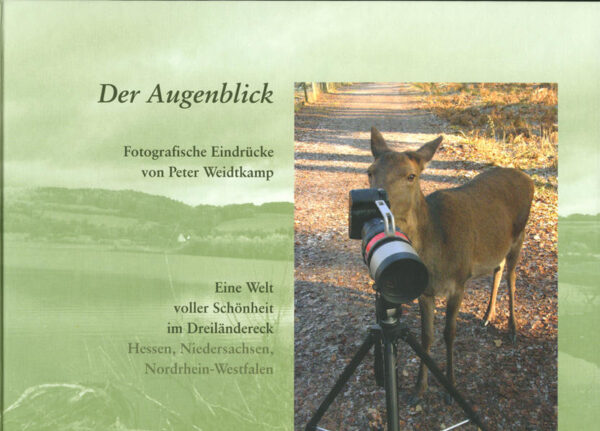 Der Fotograf Peter Weidtkamp hat die Erde vom Nordpol bis zum Südpol bereist. Er ist im wahrsten Sinne des Wortes ein Weltenbummler. Vielleicht muss man das sein, um vor Ort in seiner näheren Umgebung das Schöne und das Besondere zu entdecken.Neben seiner Empfindsamkeit für die Schönheit der Natur, sind es die für einen erfolgreichen Fotografen so notwendigen Eigenschaften, wie ein "besonderes Auge" und die Freude etwas Neues zu entdecken, die Peter Weidtkamp auszeichnen. Seine große Energie und Begeisterung, im richtigen Augenblick am richtigen Ort zu sein und den Auslöser einer Kamera zu betätigen, motivieren ihn immer wieder. Der vorliegende Bildband vermittelt Eindrücke der besonderen Art aus unserer Heimat, einer wunderschönen Kulturlandschaft von Nordhessen, Südniedersachsen und Ostwestfalen.