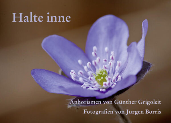 Gerade die oftmals verborgenen Schönheiten der Natur fordern den Betrachter dazu auf, innezuhalten und den Dingen des Alltags für einen Moment ihren Lauf zu lassen. Das Buch „Halte inne“ mit Bildern des Naturfotografen Jürgen Borris und Aphorismen von Günther Grigoleit lenkt den Blick auf die wesentlichen Dinge des Lebens und zeigt, dass sich die Schönheit der Schöpfung ebenso im Werden wie im Vergehen offenbart. Der Großteil der Fotos dieser Neuerscheinung zeigt die Landschaft des Weserberglandes, in der beide Autoren seit vielen Jahren leben. Die Bilder aus allen Jahreszeiten zeigen die ganze Bandbreite der Naturfotografie - von Landschaften des Weserberglandes mit spektakulären Wolkenformationen über Tiere in ihren natürlichen Lebensräumen bis zu den unscheinbaren Begebenheiten der Natur wie einer auf Weidenkätzchen anfliegenden Hummel oder zwei kleinen Pilzen im Gras mit Kappen aus Rauhreif.