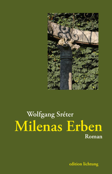 Ein schwarz umrandeter Brief ist der Auslöser dieser grenzüberschreitenden Roadstory: Die junge Musikerin Alice ist verwundert, als sie vom Tod einer Verwandten in Tschechien erfährt. Wer ist Tante Milena, von der sie bisher nichts wusste? Die Nachricht versetzt die Angehörigen in Deutschland in Aufregung - im Osten wie im Westen. Sie machen sich auf den Weg, der Tante die letzte Ehre zu erweisen, vor allem aber, um bei der Testamentseröffnung dabei zu sein. Alle reisen mit großen Hoffnungen nach Karlovy Vary, dem einstigen Karlsbad. Sie wissen, dass der verstorbenen Tante in dem schillernden Kurort einmal ein Hotel gehört hat. Wer wird es nun erben? Beim Zusammentreffen in Karlsbad gärt es. Alte Familienstreitigkeiten flammen auf, unterschiedliche Weltanschauungen prallen aufeinander, Träume, Eitelkeiten und Verletzungen brechen auf … Wolfgang Sréter fängt die Stimmung Anfang der 1990er Jahre ein, in der die „Rückführung von Eigentum“ nach der Auflösung des Ostblocks auch viele deutsche Glücksritter nach Tschechien lockte. Seine sechs Hauptfiguren porträtiert er in genauen Studien und flicht ihre individuellen Geschichten zu einer spannenden Handlung.