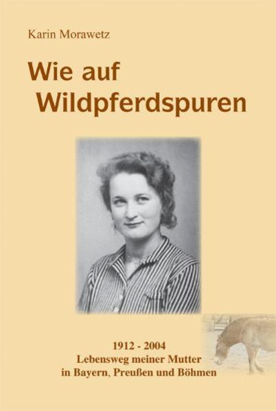 Karin Morawetz: Wie auf Wildpferdspuren 1912 - 2004 Lebensweg meiner Mutter in Bayern, Preußen, Polen und Böhmen Die Autorin, Tochter von Anna Thamm aus Bodenmais, zeichnete die Lebensgeschichte ihrer 92-jährigen Mutter kurz vor deren Tod auf. Auf diese Weise blieben glücklicherweise die spannenden, interessanten und auch oft anrührenden Berichte ihrer Mutter erhalten. Im Bayerischen Wald geboren und in Königsberg/Ostpreußen verheiratet, blieb ihr tiefes Leid in der Fremde nicht erspart. Durch Flucht und Vertreibung kehrte sie nach 15 Jahren in ihre Heimat zurück. Während der Mann noch im Krieg war, floh die Frau mit den Kindern etappenweise vor der russischen Front. An der tschechisch-bayerischen Grenze ging eine Tochter verloren. Das außergewöhnliche Zeitdokument ist in mehrfacher Hinsicht lesenswert: Mit großer innerer Stärke meisterte Anna Thamm als junge Frau ihr schweres Schicksal. Beim entbehrungsreichen Neuanfang nach dem Krieg zeigte sie bewundernswerte Tatkraft. Die Schilderungen bringen auch die jüngere deutsche Vergangenheit näher und zeigen die dramatischen Auswirkungen auf entwurzelte Flüchtlinge und Heimatvertriebene auf. Die Autorin ist ehrenamtliche Hospizhelferin und berichtet in Vor- und Nachwort einfühlsam über die Pflege und Begleitung ihrer Eltern bis zu deren Tod. Sie gewährt damit persönliche Einblicke in eine Lebensphase, die für viele Menschen ein Tabuthema ist. Sowohl jüngeren als auch älteren Leser und Leserinnen und Lesern bietet dieses berührende Buch einen informativen Lesestoff mit Nachhall.